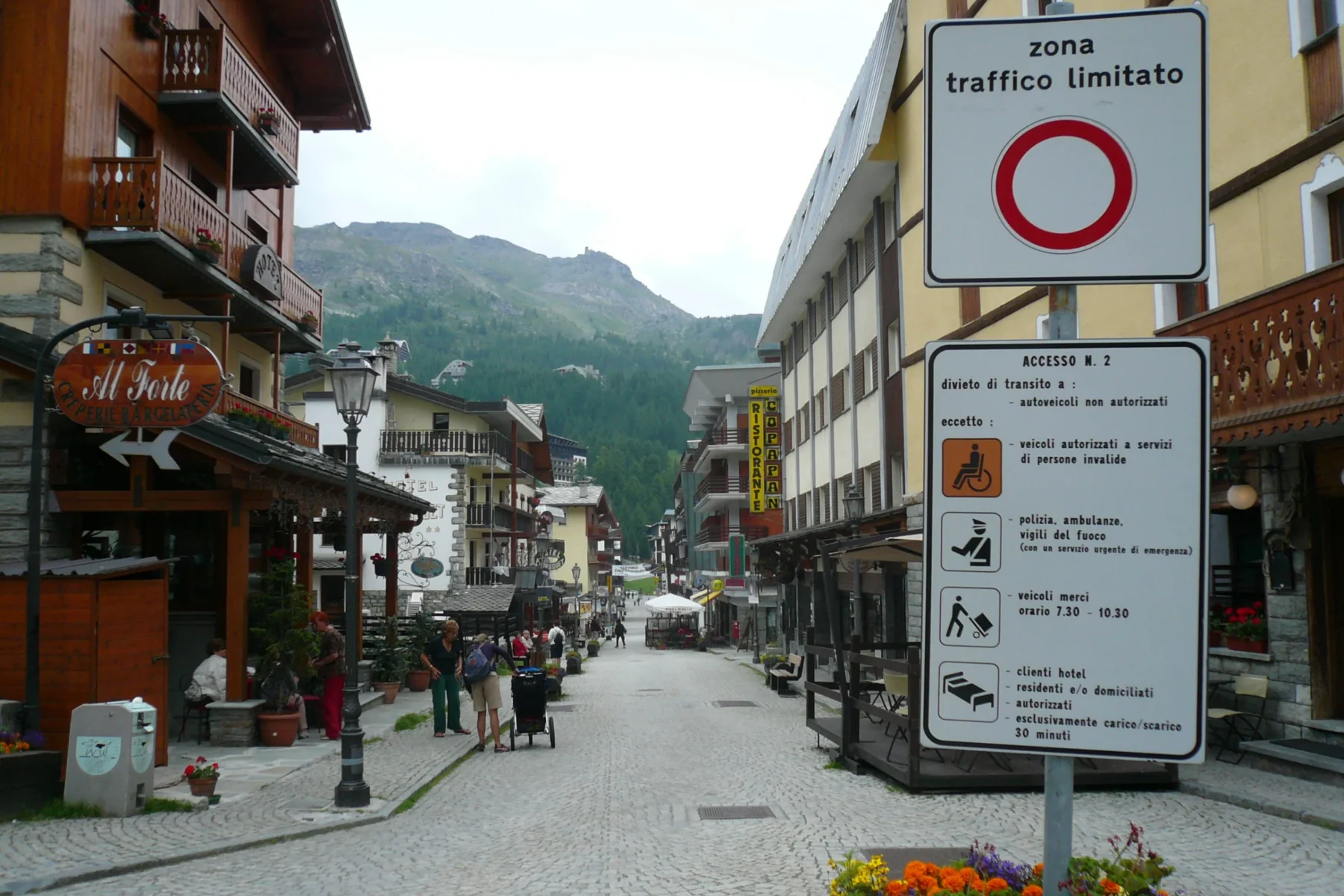Breuil-Cervinia — demo tour image 1